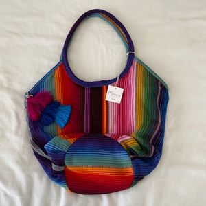 Maria’s Artisan Shop
MEDIUM Beach Bag 101